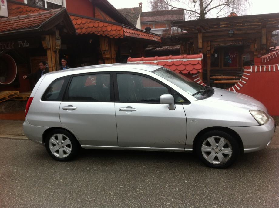 Suzuki liana 4x4