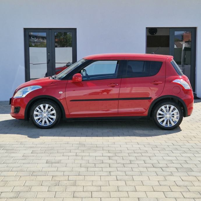Suzuki Swift 1,2 benzinac ●HR auto● KeyLessGo• Aut.Klima, 134.ooo km, fotografija 4