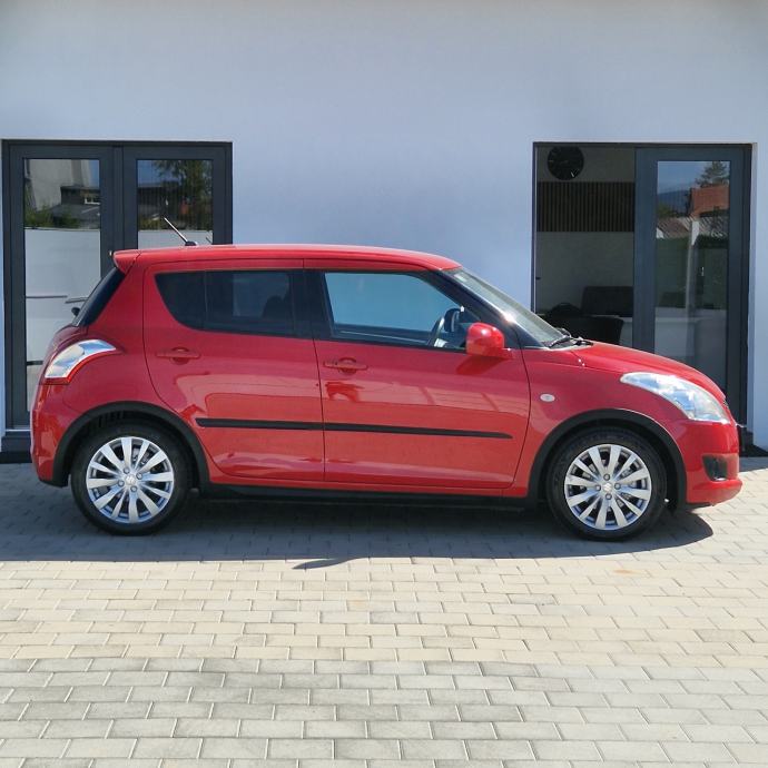 Suzuki Swift 1,2 benzinac ●HR auto● KeyLessGo• Aut.Klima, 134.ooo km, fotografija 8