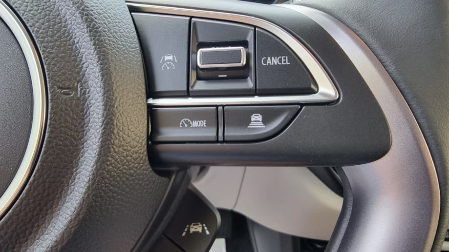 Suzuki Swift 1,2 GL+ Premium 2WD Hybrid "NOVO" Reg. 1.godinu", fotografija 11