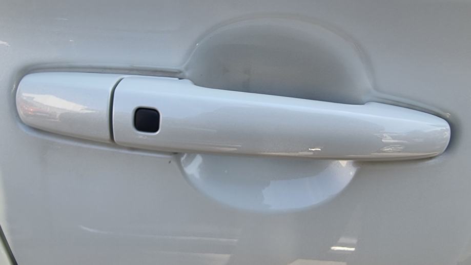 Suzuki Swift 1,2 GL+ Premium 2WD Hybrid "NOVO"Reg 1.god", fotografija 17