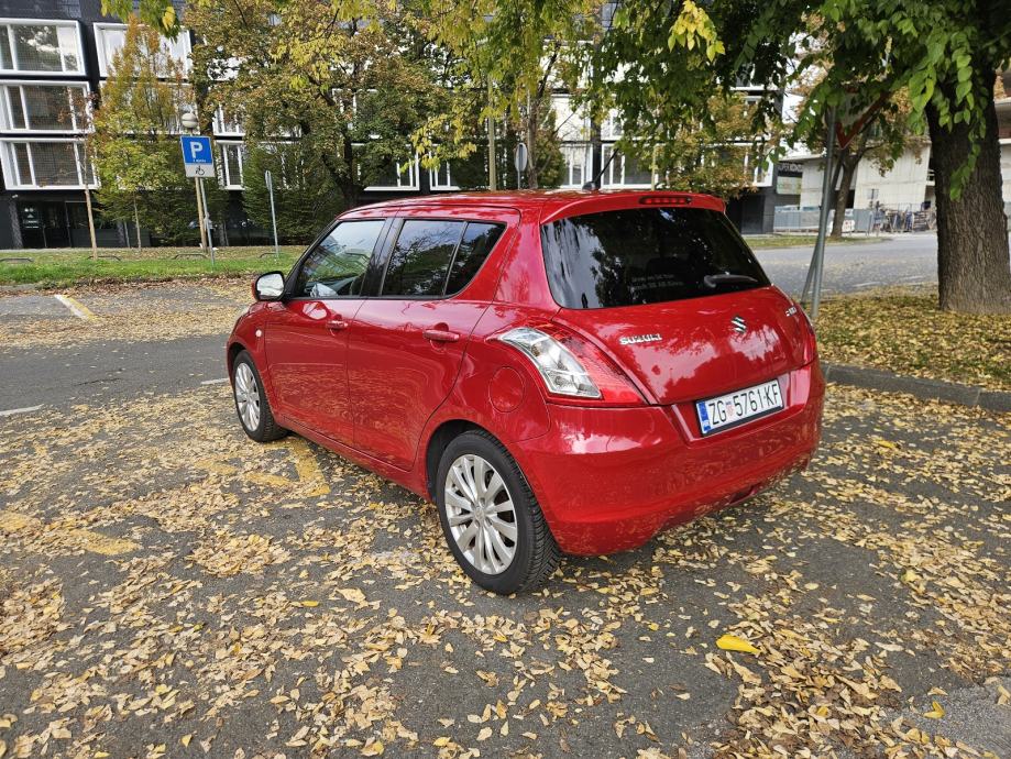 Suzuki Swift 1,2 GLX AC, fotografija 6