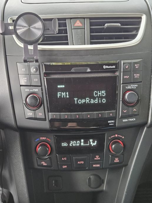 Suzuki Swift 1,2 GLX AC, fotografija 10
