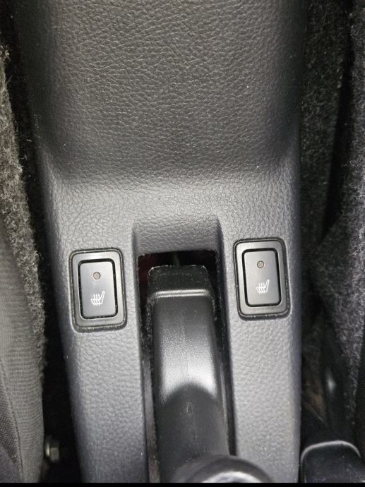 Suzuki Swift 1,2 GLX AC, fotografija 15