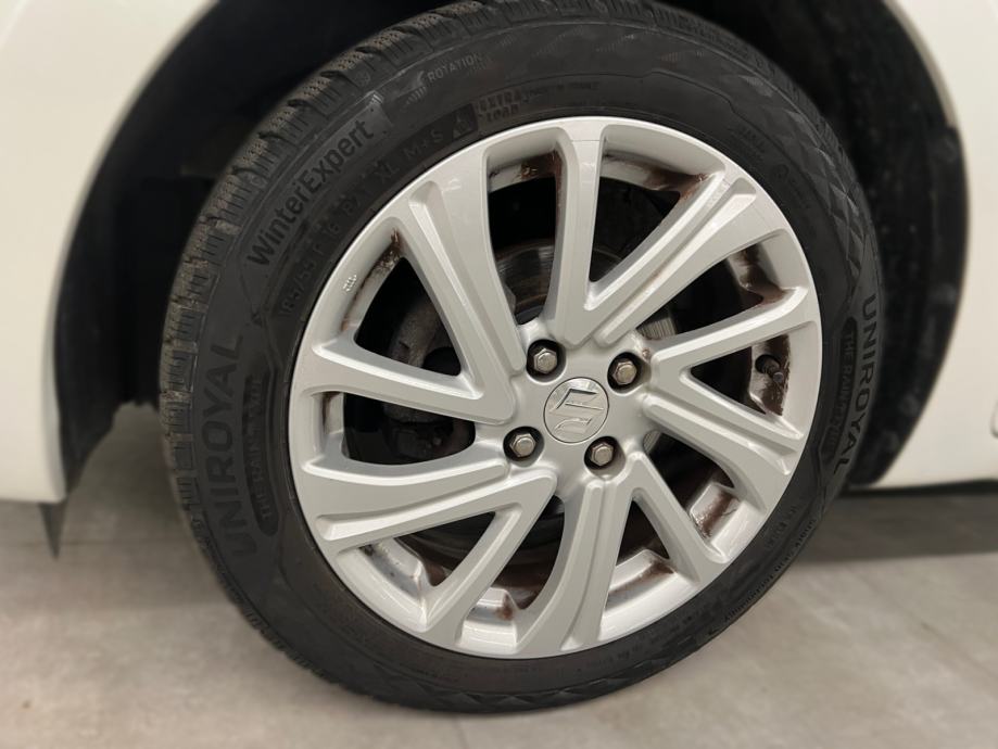 Suzuki Swift 1.2 HYBRID GL+ - 3 godine jamstva, fotografija 11