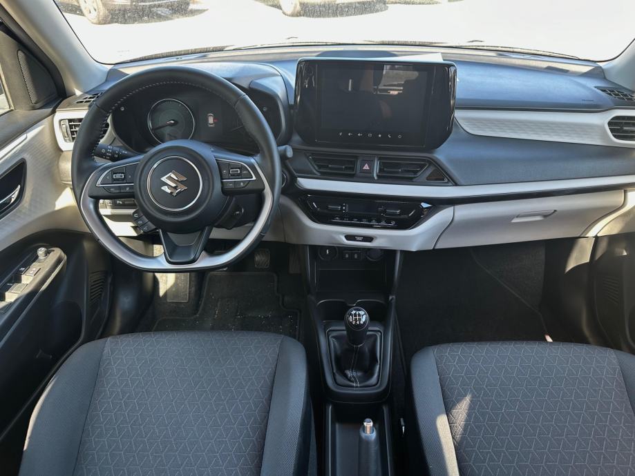 Suzuki Swift 1,2 GL+ Hybrid reg. 05/2027, fotografija 10