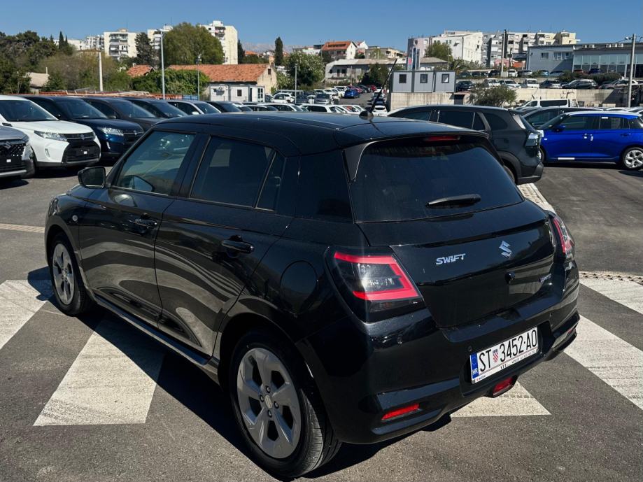 Suzuki Swift 1,2 GL+ Hybrid reg. 05/2027, fotografija 6