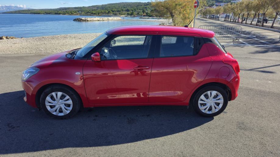 Suzuki Swift 1,2 Mile hybrid, fotografija 5