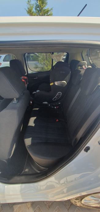 Suzuki Swift 1,2 automatik, fotografija 8