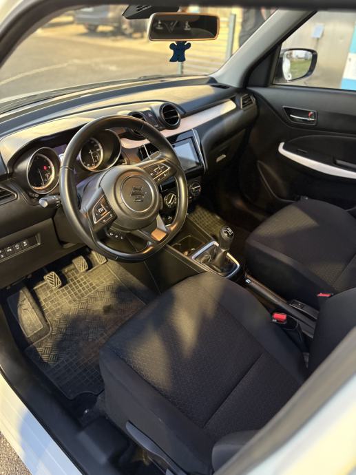 Suzuki Swift 1,2, fotografija 6