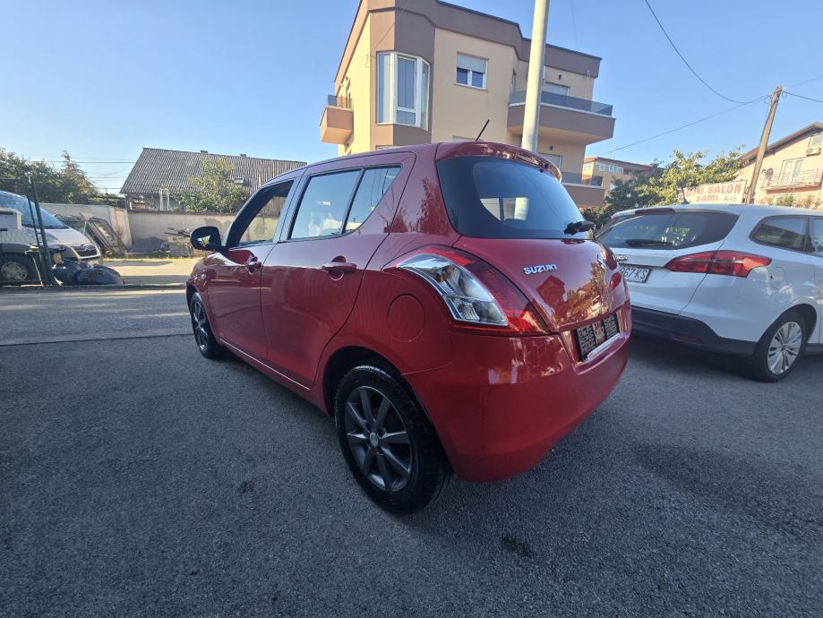 Suzuki Swift 1.3 DDiS++KLIMA++SERVISNA++, fotografija 5