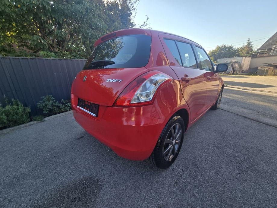 Suzuki Swift 1.3 DDiS++KLIMA++SERVISNA++, fotografija 7