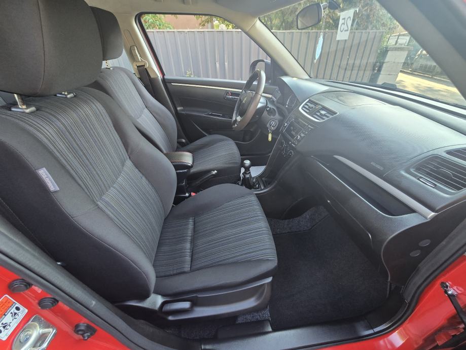 Suzuki Swift 1.3 DDiS++KLIMA++SERVISNA++, fotografija 12