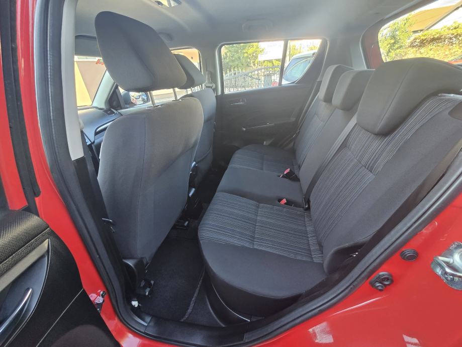Suzuki Swift 1.3 DDiS++KLIMA++SERVISNA++, fotografija 14