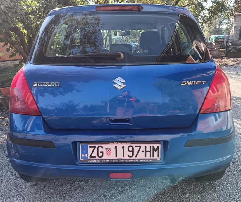Suzuki Swift 1,3 GC, fotografija 2