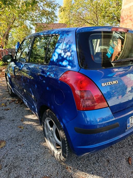 Suzuki Swift 1,3 GC, fotografija 5
