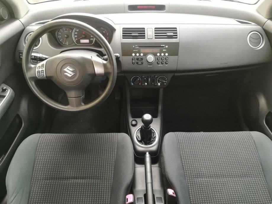 Suzuki Swift 1 3 GLX 2007 God suzuki-swift-1-3-glx-2007-god