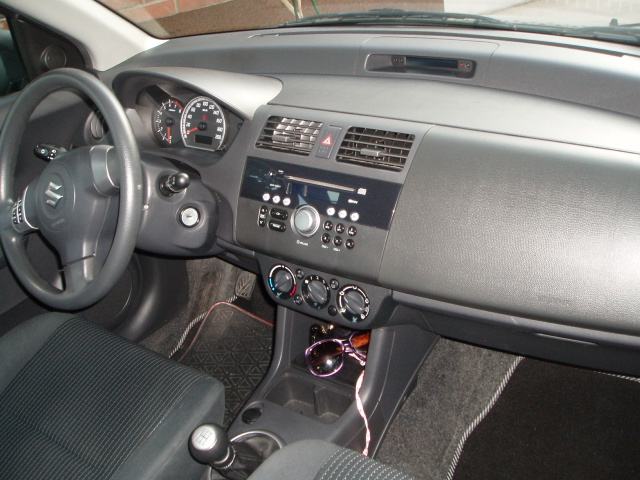 Suzuki Swift 1 3 Glx 2007 God suzuki-swift-1-3-glx-2007-god