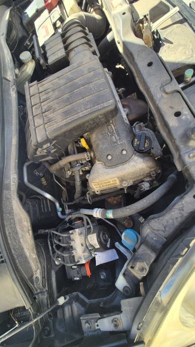 Suzuki Swift 1,3 GLX Vidljiva vanjska oštećenja, motor suh, fotografija 16