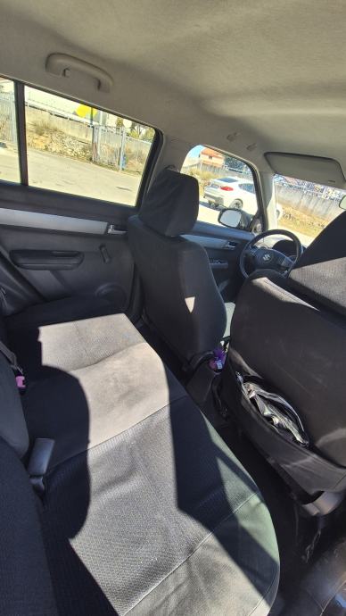 Suzuki Swift 1,3 GLX Vidljiva vanjska oštećenja, motor suh, fotografija 15