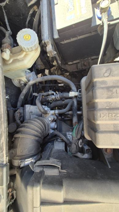 Suzuki Swift 1,3 GLX Vidljiva vanjska oštećenja, motor suh, fotografija 18