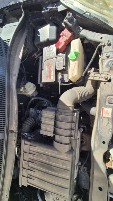 Suzuki Swift 1,3 GLX Vidljiva vanjska oštećenja, motor suh, fotografija 17