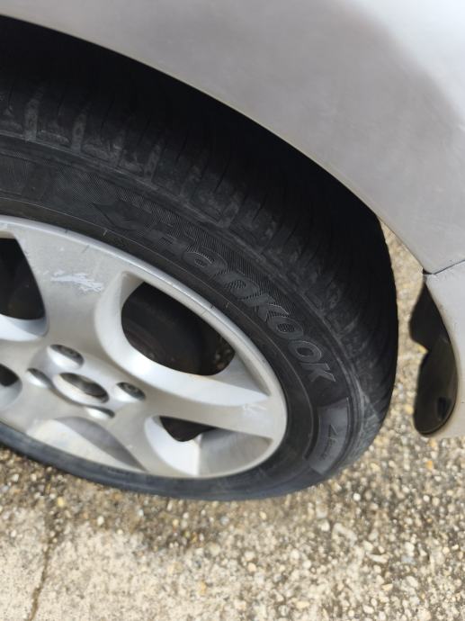 Suzuki Swift 1,3, fotografija 12