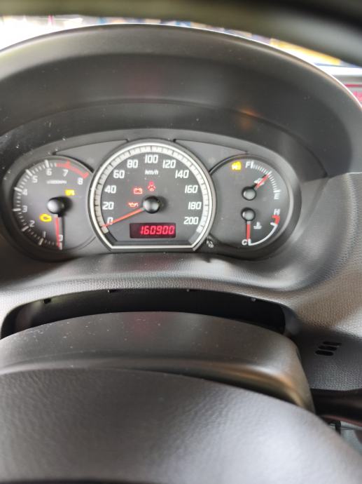 Suzuki Swift 1,3, fotografija 18