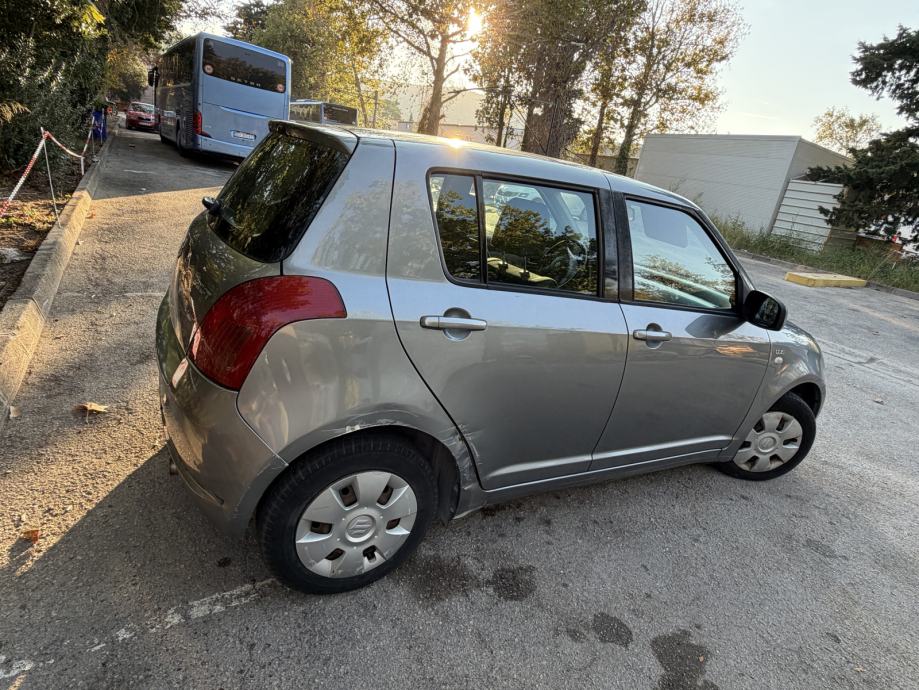 Suzuki Swift 1.3, fotografija 5