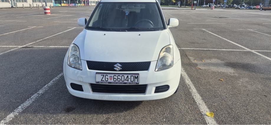 Suzuki Swift 1,3, fotografija 4
