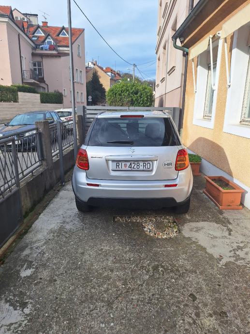Suzuki SX4 1,5 GLX, fotografija 4