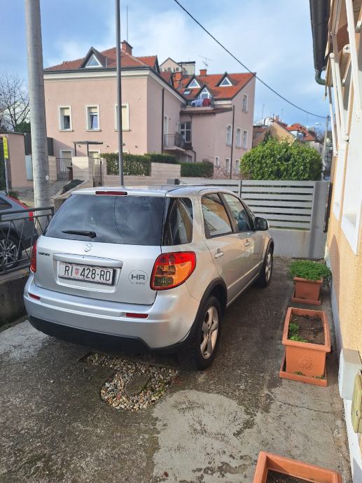 Suzuki SX4 1,5 GLX, fotografija 5