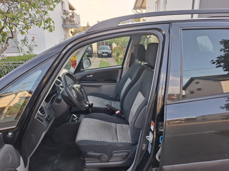 Suzuki SX4 1.6 i, 16v, 4x4, POTVRDA O KILOMETRIMA, ODLIČAN !, fotografija 18