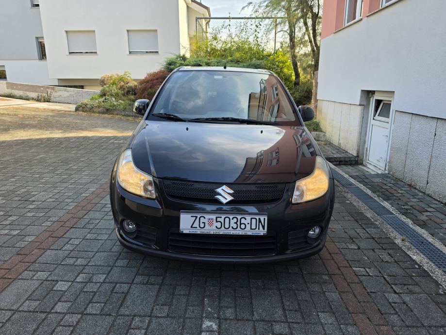 Suzuki SX4 1,6 GS, fotografija 2