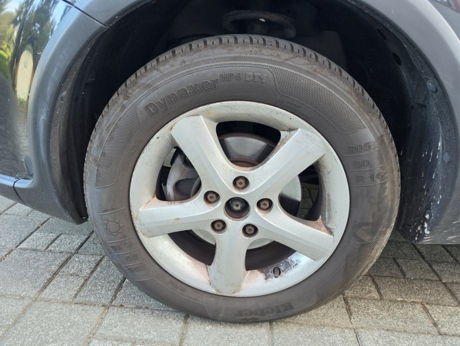 Suzuki SX4 1,6 GS, fotografija 9