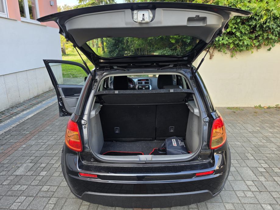 Suzuki SX4 1,6 GS, fotografija 12