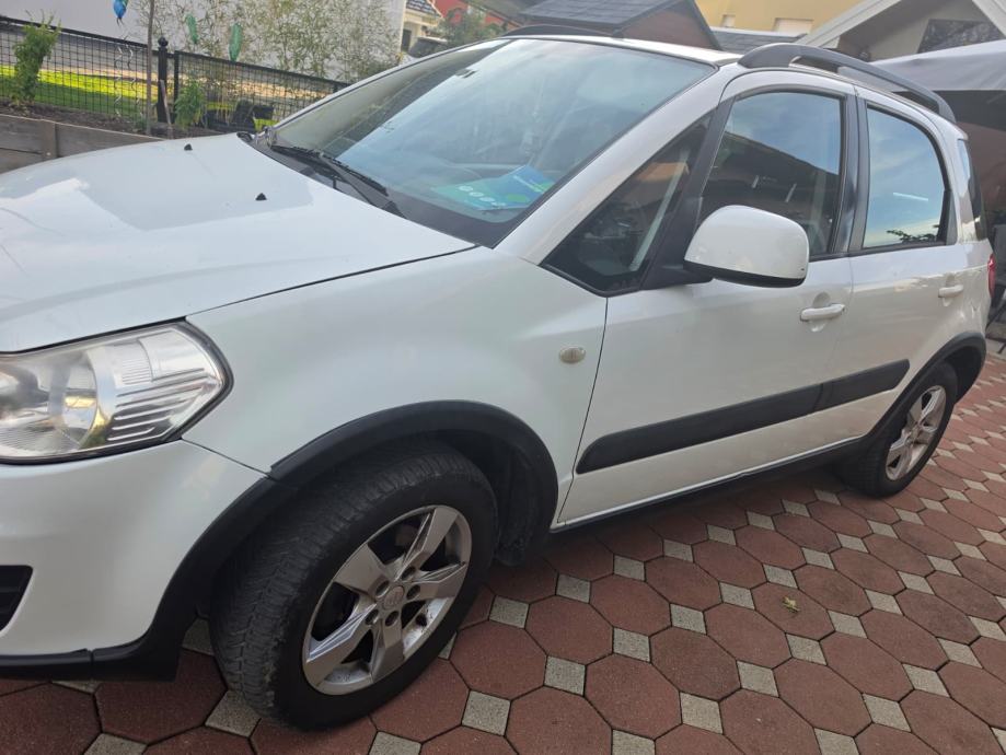 Suzuki SX4 1,6, fotografija 3