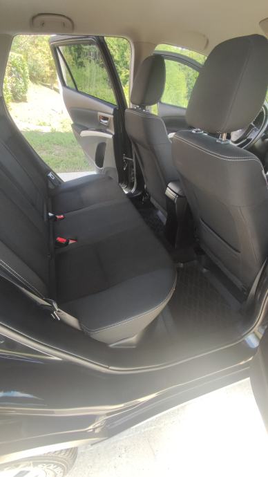 Suzuki SX4 S-Cross 1,0, fotografija 11