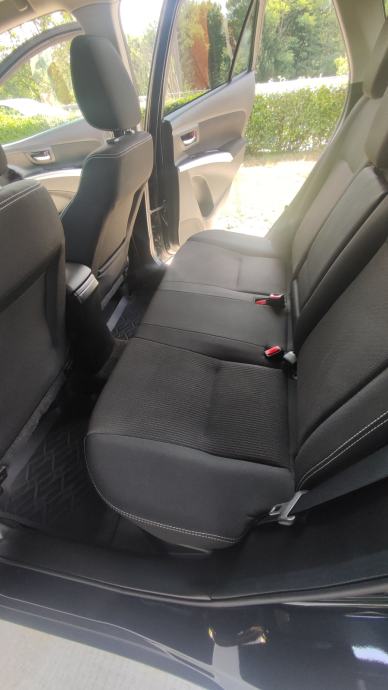 Suzuki SX4 S-Cross 1,0, fotografija 12