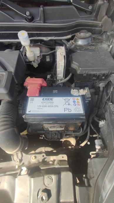 Suzuki SX4 S-Cross 1,0, fotografija 16