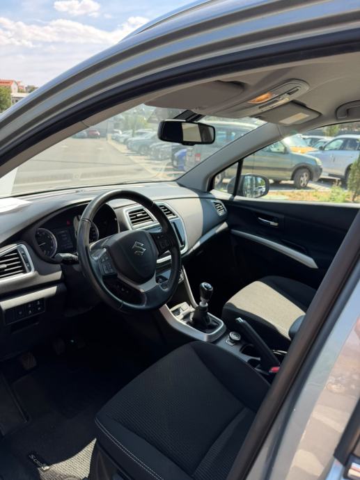 Suzuki SX4 S-Cross 1,4 GL+ 4WD Hybrid 2021., fotografija 6