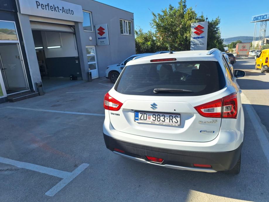 Suzuki SX4 S-Cross 1,4 GL+ Hybrid 2021. reg. do 06/27, fotografija 4