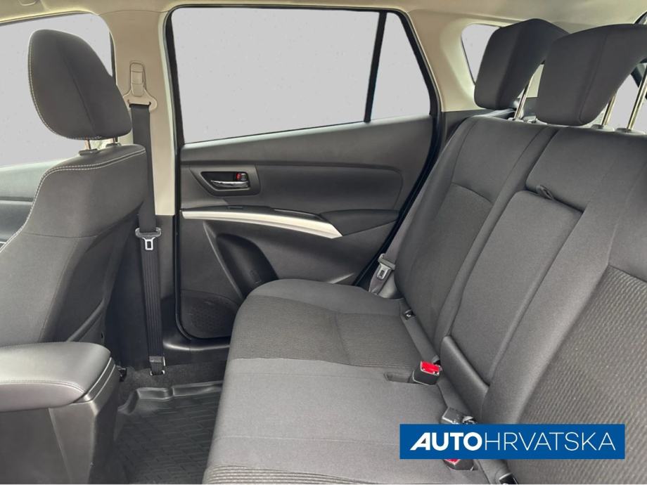 SUZUKI SX4 S-CROSS 1,4 HYBRID, 15.950,00 € - Akcija, fotografija 13