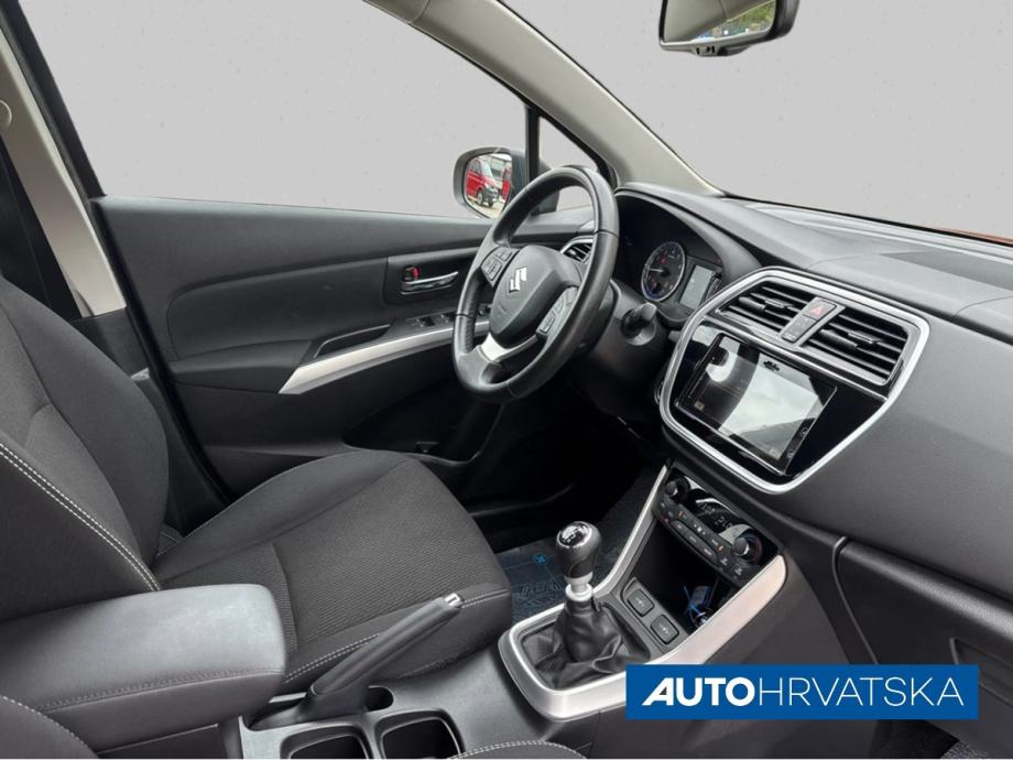 SUZUKI SX4 S-CROSS 1,4 HYBRID, 16.490,00 €, fotografija 16