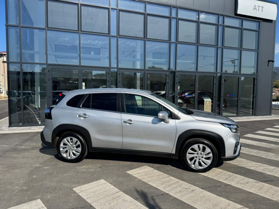 Suzuki SX4 S-Cross 1,4 Hybrid 2022., fotografija 9