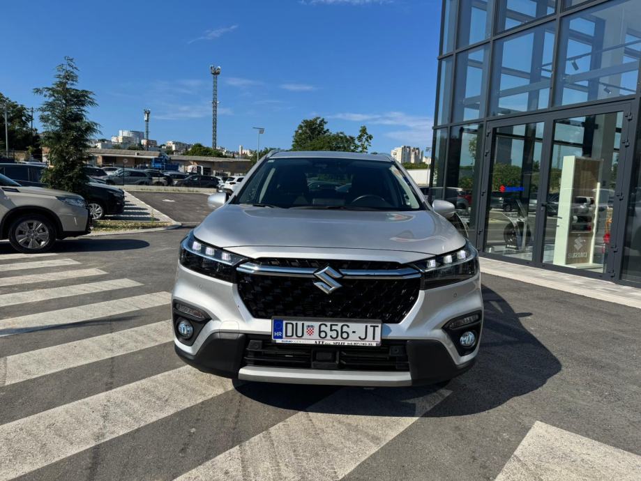 Suzuki SX4 S-Cross 1,4 Hybrid 2022., fotografija 4