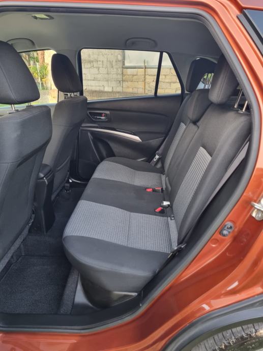 Suzuki SX4 S-Cross 1,4, fotografija 5