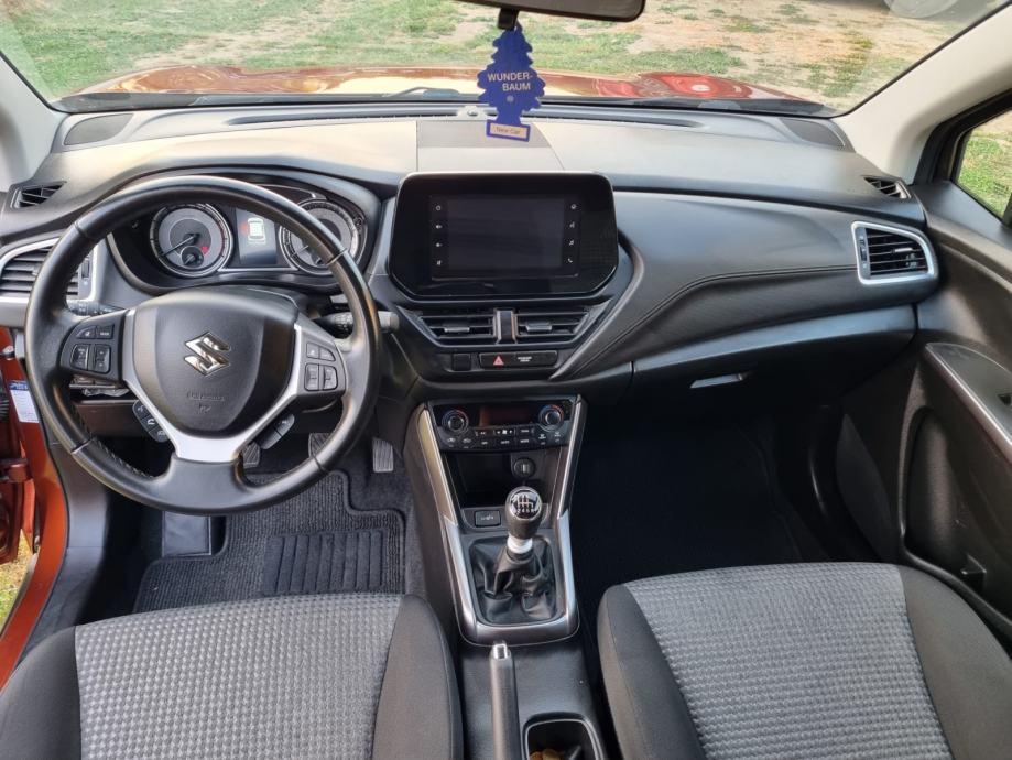 Suzuki SX4 S-Cross 1,4, fotografija 6