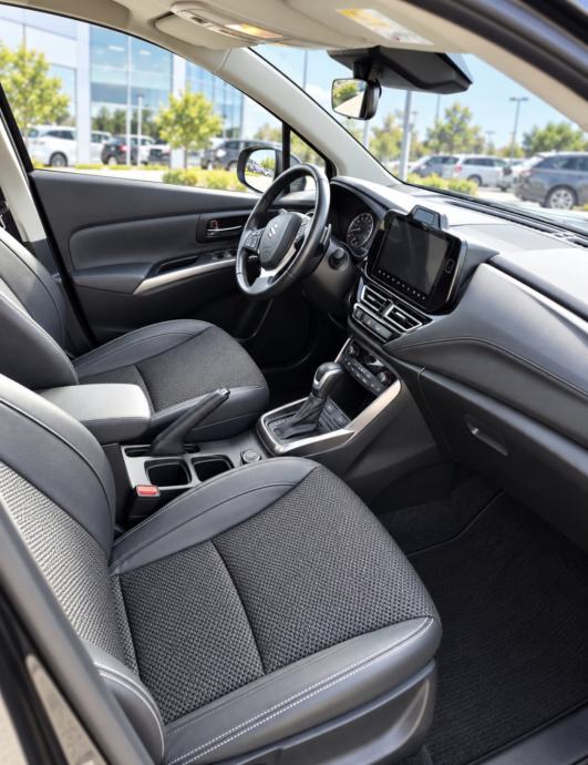 Suzuki SX4 S-Cross 1,5 automatik, fotografija 4