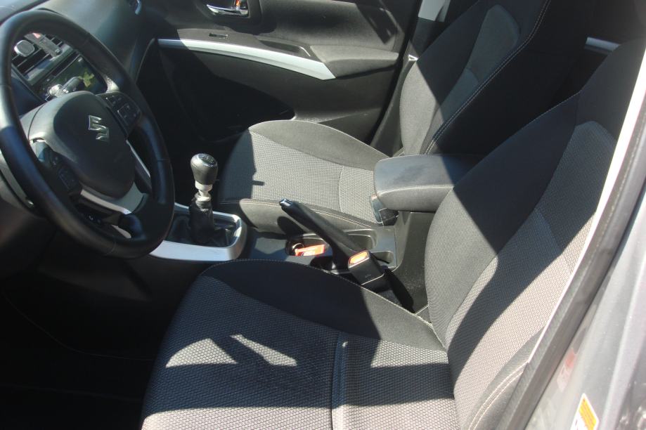 SUZUKI SX4 S-CROSS 1,6 DIESEL******FULL OPREMA*******REGISTRIRAN******, fotografija 8